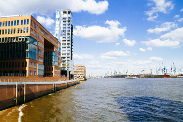 Germany, Hamburg, Port of Hamburg, Modern Office building at Elbe river - KRPF000571