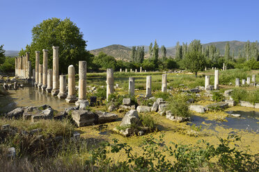 Turkey, Aydin Province, Caria, Antique Tiberius Agora at the archaelogical site of Aphrodisias - ES001236