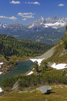 Austria, Styria, Liezen District, Tauern, View to Dachstein, Lake Spiegelsee - GFF000521