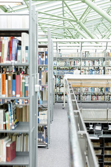 Leere Universitätsbibliothek - WESTF019581