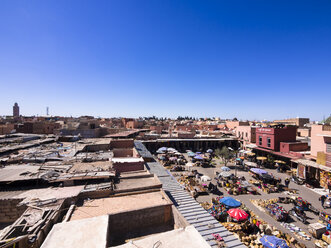 Marokko, Marrakech, Blick auf den Souq - AMF002460