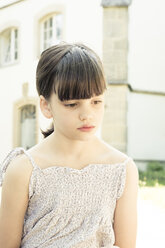 Portrait of pensive little girl - LVF001506