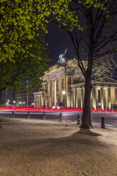Germany, Berlin, Berlin-Tiergarten, Brandenburger Tor at night - NKF000148