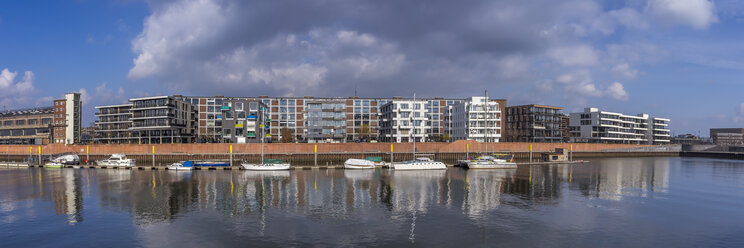 Germany, Bremen, Panorama view of the new urban development district Ueberseestadt - NKF000157