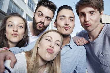Group of friends pouting for a selfie - STKF000909