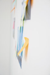 Wall with adhesive notes - STKF000922