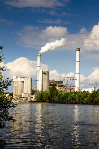 Germany, Berlin, Treptow, Rummelsburg, Cement works at Spree river stock photo