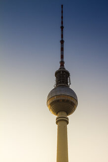 Deutschland, Berlin, Berlin-Mitte, Blick auf den Fernsehturm - BIG000020