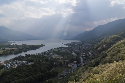 Italien, Lombardei, Provinz Como, Comer See, Blick auf Gera Lario, lizenzfreies Stockfoto