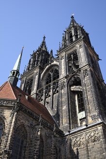 Deutschland, Sachsen, Meißen, Blick auf den Meißner Dom von unten - ELF001106