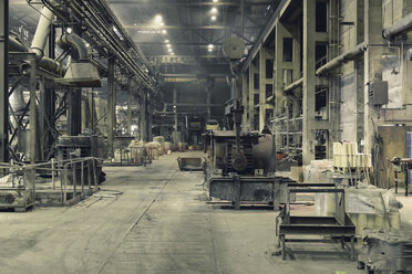 Interior of a foundry - LYF000133