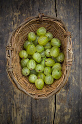 Gooseberries in a wicker basket - LVF001530