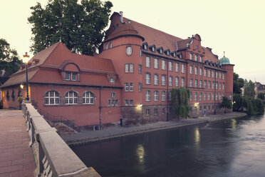 Frankreich, Straßburg, Ecole de musique Saint Thomas am Fluss Ill - MEMF000271