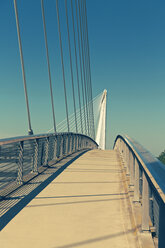 Die Brücke Passerelle des Deux Rives verbindet die Städte Kehl, Deutschland, und Straßburg, Frankreich - MEMF000277