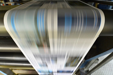 Druck von Zeitungen in einer Druckerei - SCH000338