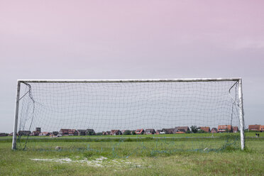 Deutschland, Niedersachsen, Baltrum, Blick auf das Fußballtor - WI000886