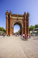 Spanien, Barcelona, Arc de Triomf im Stadtteil Sant Pere - THAF000555