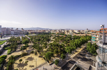 Spanien, Barcelona, Park im Stadtteil Eixample - THAF000576