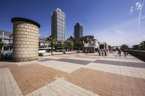 Spanien, Barcelona, La Barceloneta, Strandpromenade - THAF000580