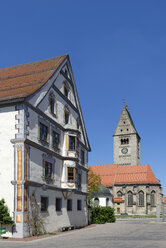 Deutschland, Bayern, Obergünzburg, St. Martinskirche und Bezirksamt - LB000794