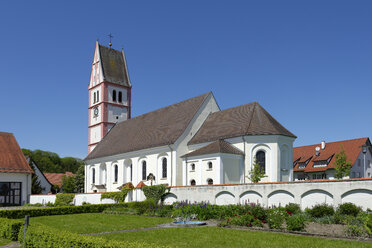 Deutschland, Baden Württemberg, Berkheim, Pfarrkirche St. Konrad - LB000821