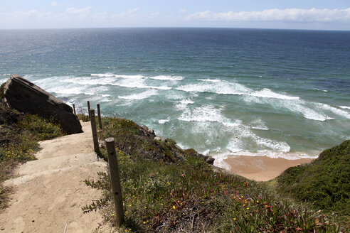 Portugal, Sintra, Treppe zum Strand - FAF000016