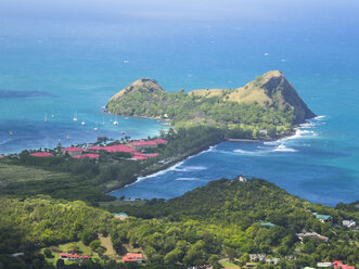 Karibik, St. Lucia, Rodney Bay, Luftaufnahme von Gros Islet mit Hotel Sandals - AMF002530