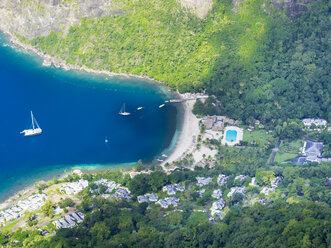 Karibik, St. Lucia, Luftaufnahme des Jalousie Resorts am Jalousie Beach - AMF002533