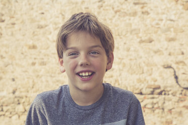 Portrait of a smiling boy - LVF001633