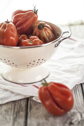 Ochsenherz-Tomaten im Sieb - SBDF000988