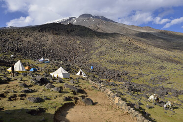 Türkei, Ostanatolien, Provinz Agri, Nationalpark Berg Ararat, Zeltlager im Ararat-Basislager - ES001254