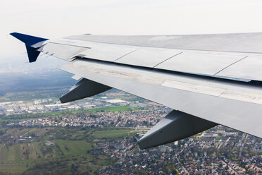 Deutschland, Landeklappen eines Flugzeugs - AMF002539