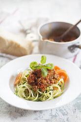 Zoodles, Spaghetti aus Zucchini, mit Bolognesesauce - SBDF001014