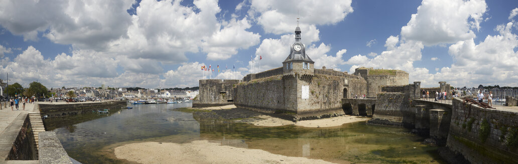 Frankreich, Bretagne, Finistere, Concarneau, Altstadt Ville close, Panorama - DHL000468