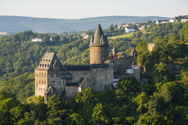 Deutschland, Rheinland Pfalz, Bacharach, Burg Stahleck, Oberes Mittelrheintal - WG000356