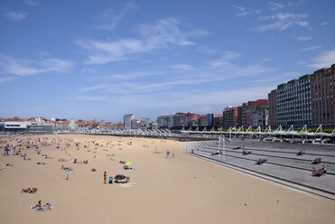 Spanien, Asturien, Gijon, Strand Piedra del Hueso - LAF000919