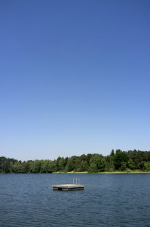 Germany, Brandenburg, pontoon with little ladder in a lake - TKF000370