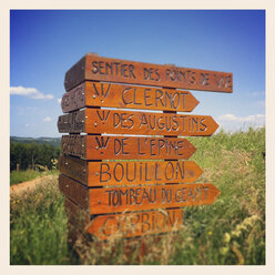 Belgium, Province Luxembourg, The Ardennes, Hiking Trail Signs - GWF002962