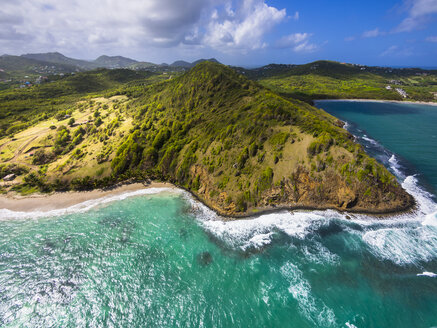 Karibik, St. Lucia, Luftaufnahme von Epouge Bay und Plantation Bay - AMF002570