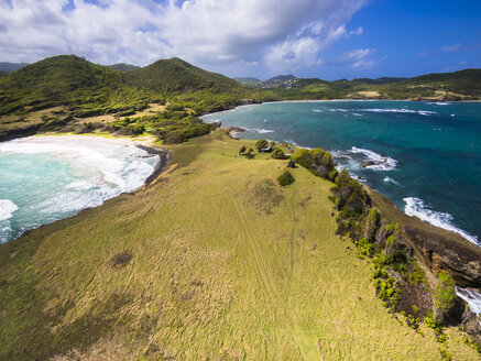 Karibik, St. Lucia, Luftaufnahme von Epouge Bay und Plantation Bay - AM002571