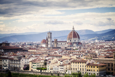 Italy, Tuscany, Florence, city view with Palazzo Vecchio and cathedral Santa Maria del Fiore - SBDF001059