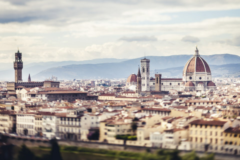Italien, Toskana, Florenz, Stadtansicht mit Palazzo Vecchio und Kathedrale Santa Maria del Fiore, lizenzfreies Stockfoto