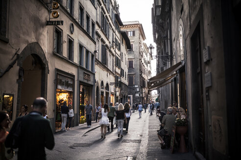 Italien, Toskana, Florenz, Straßenszene - SBDF001098