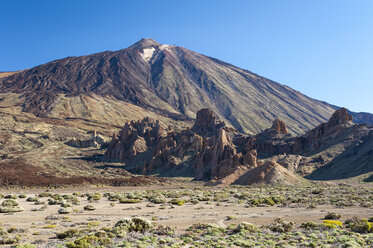 Spain, Canary Islands, Tenerife, Teide National Park, View of the volcano Teide - RJF000234