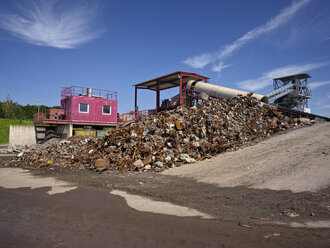 Germany, Baden-Wurttemberg, incinerator TREA Breisgau, scrap heap - LAF000974