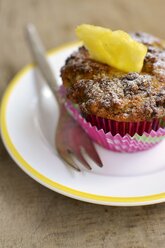 Bananenstreusel-Muffin mit frischer Ananas und Kokosnuss - HAWF000414