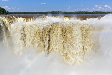 Südamerika, Argentinien, Parana, Iguazu-Nationalpark, Iguazu-Fälle, Teufelskehle und Regenbogen - FOF006624