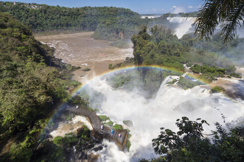Südamerika, Argentinien, Parana, Iguazu-Nationalpark, Iguazu-Fälle, Regenbogen - FOF006631
