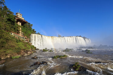 Südamerika, Brasilien, Parana, Iguazu-Nationalpark, Iguazu-Fälle, Regenbogen, Aussichtsturm - FO006665