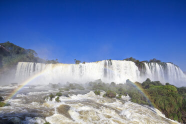 Südamerika, Brasilien, Parana, Iguazu-Nationalpark, Iguazu-Fälle, Regenbogen - FOF006669